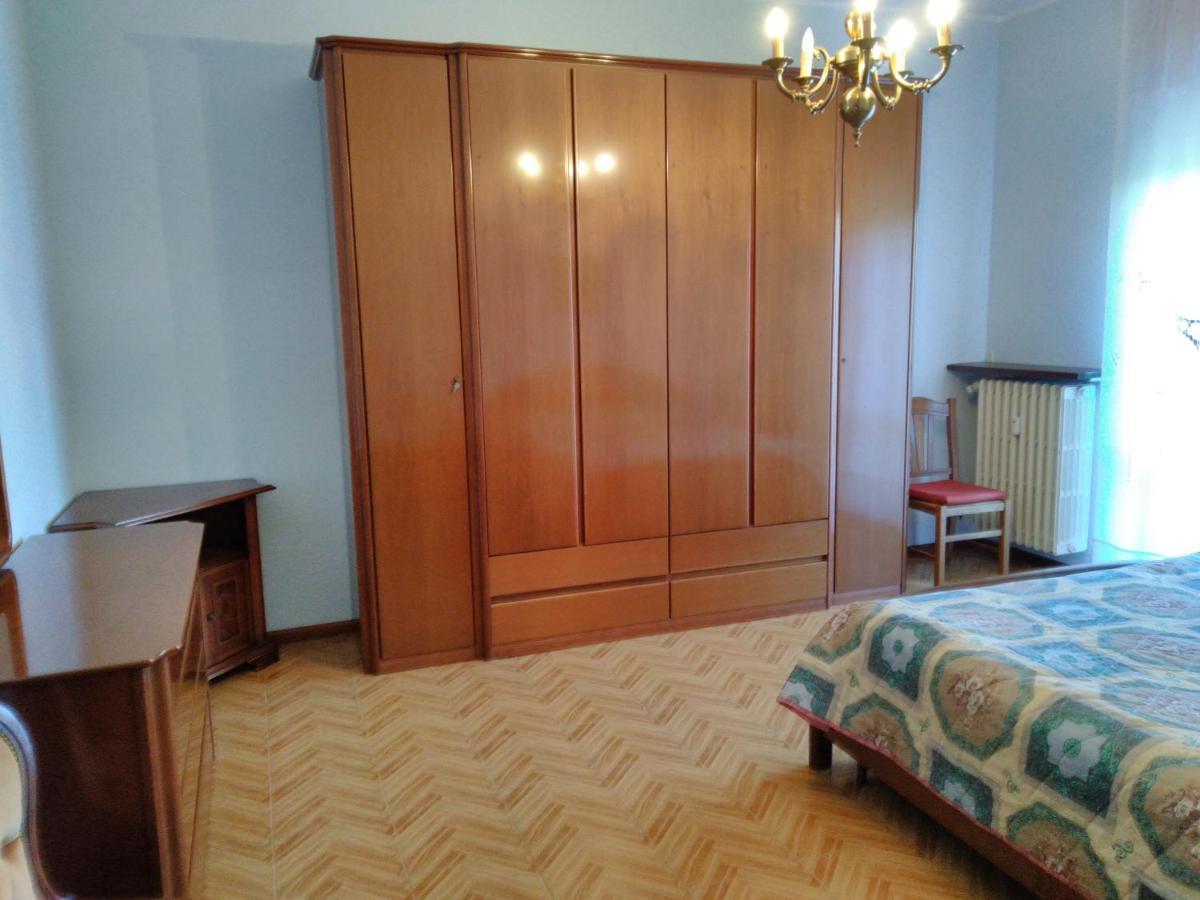 Domanda Apartment Calosso Ngoại thất bức ảnh
